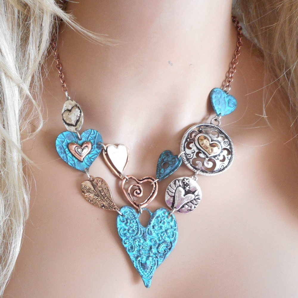 Artistic Heart Necklace Set